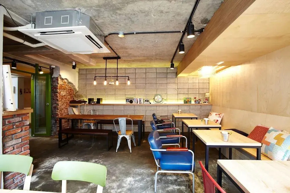 Hide & Seek Guesthouse