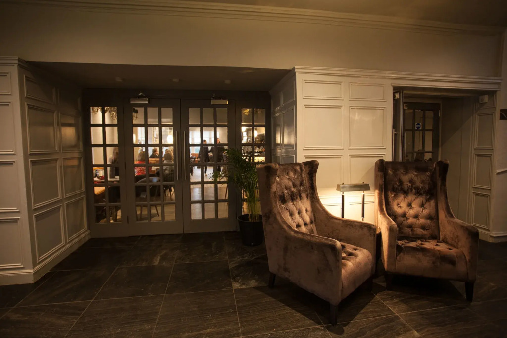 Strathaven Hotel