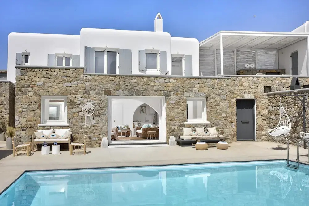 Villa Blanca Duo