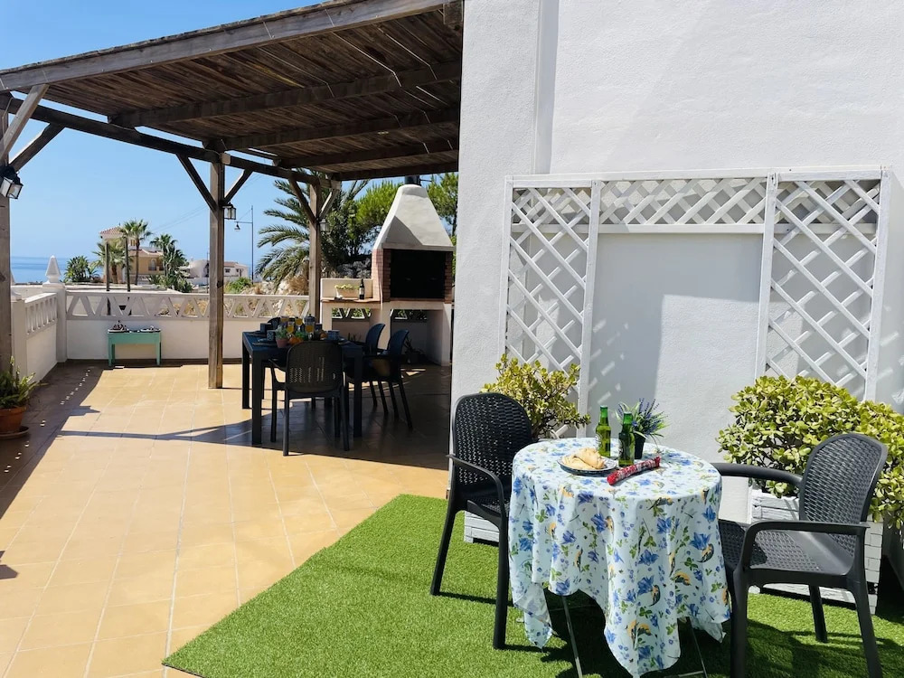 Casa Blanca con Vistas al mar by At Home Costa del