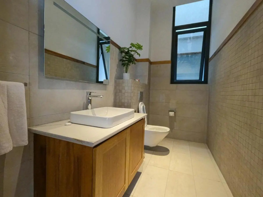 Broadwalk Residency