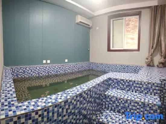 Yunmeng Hotel
