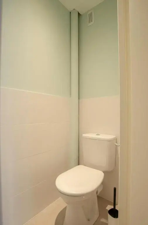 "Envie Lyonnaise" Location - 14 personnes - Terrasse - WIFI fibre optic