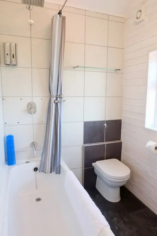 1 Saron Cottages