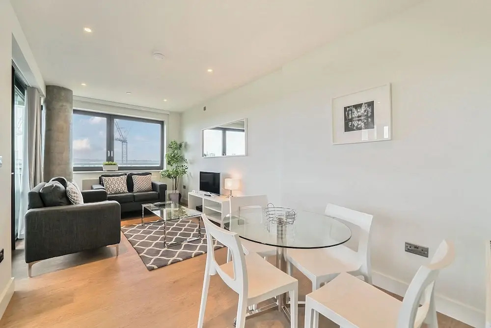 Roomspace Serviced Apartments -Oasis Way