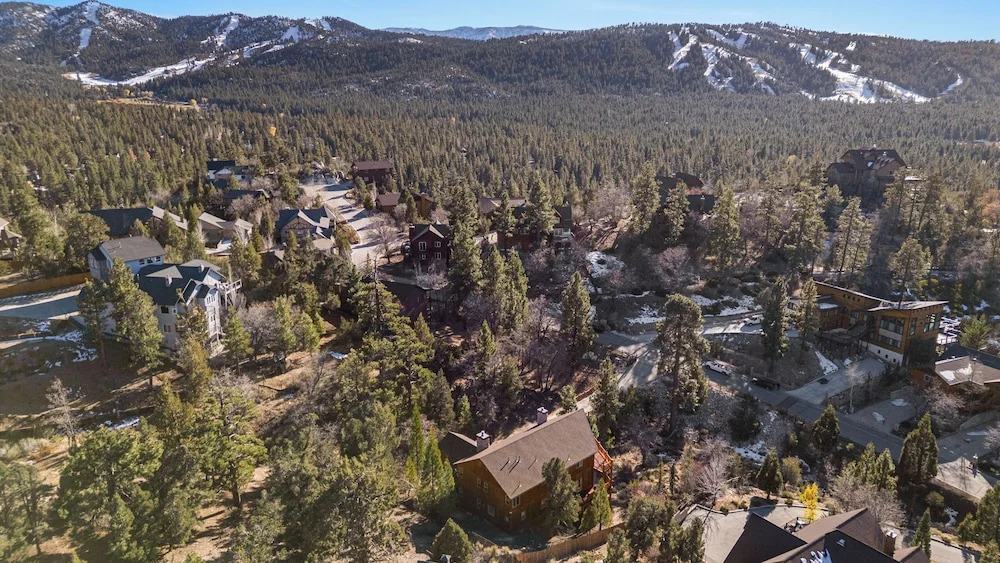 Starlight Retreat by Avantstay Gorgeous Log Style Home w Incredible Views
