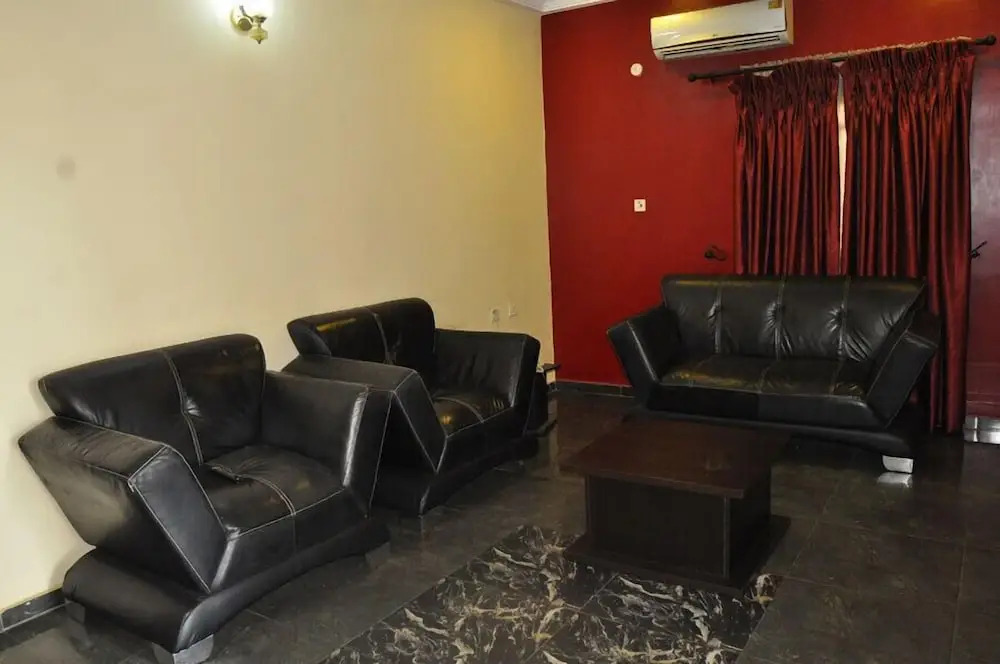 Transtell Suites & Service Apartments