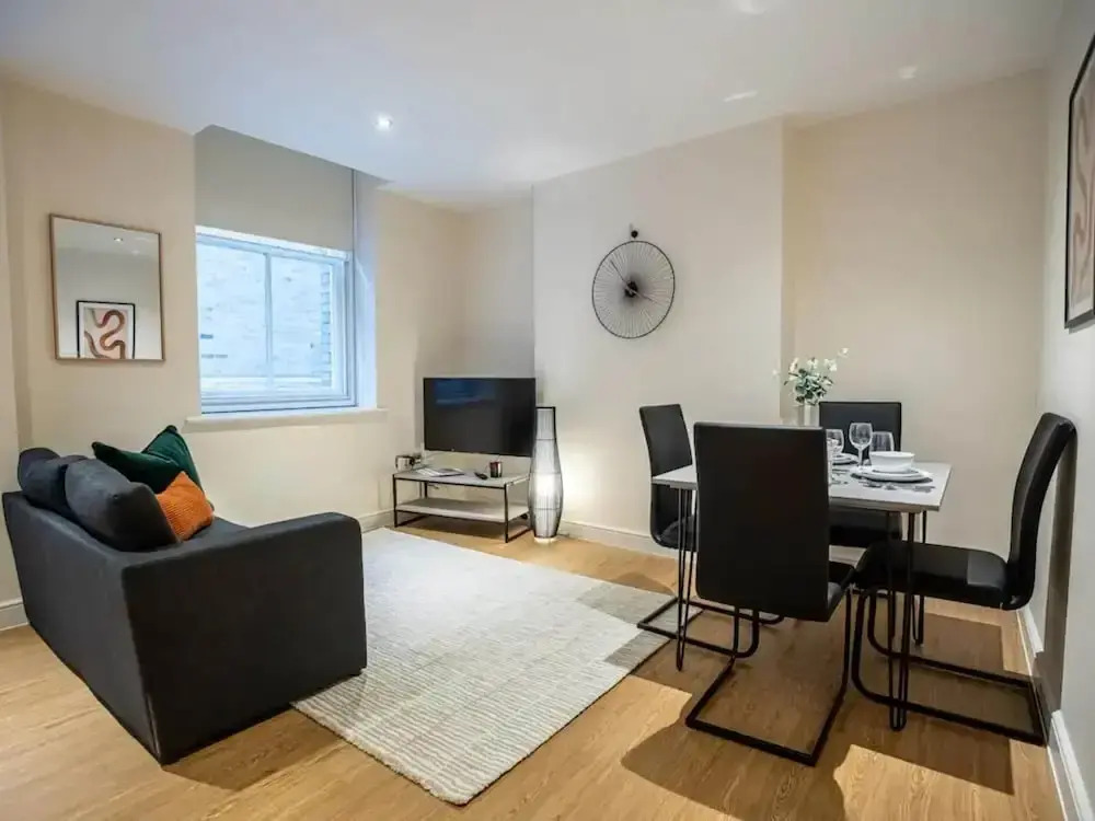 Luxe One Bed W/city View Near Ipswich Waterfront