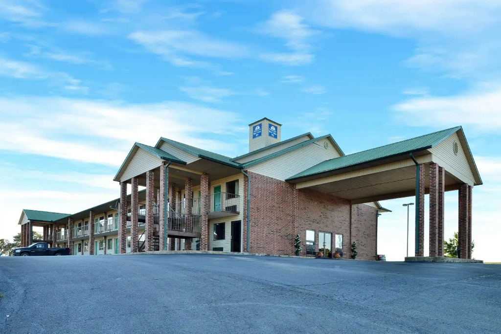 Motel 6-Ozark, AR