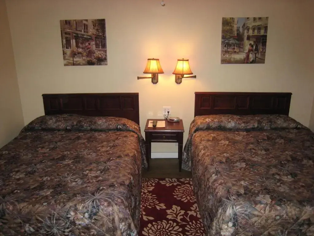 Johnnys Motel