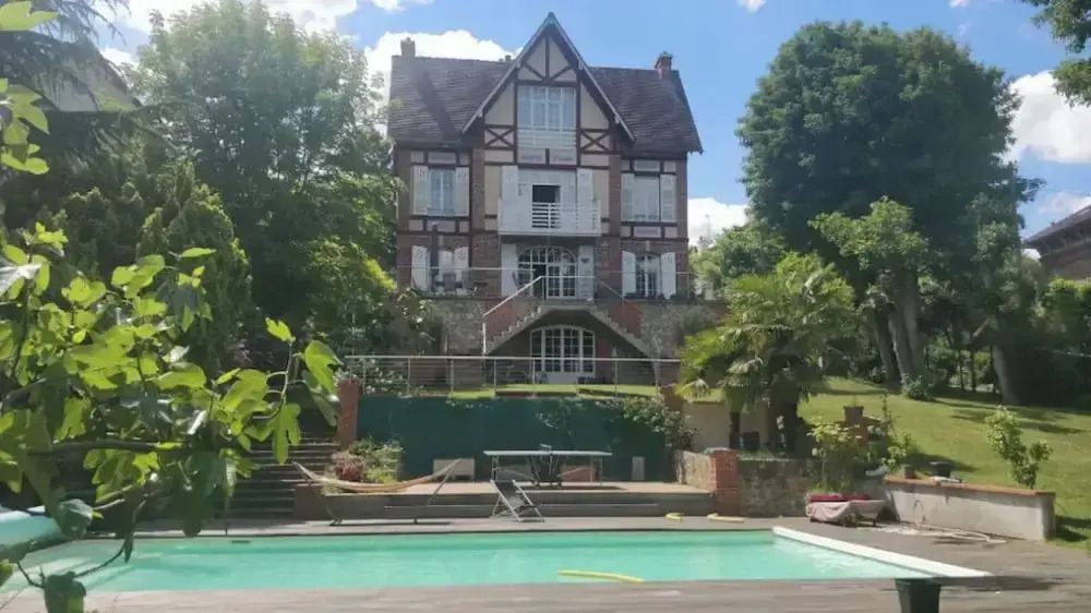 Au Bonheur des Voyageurs, 30 de Paris