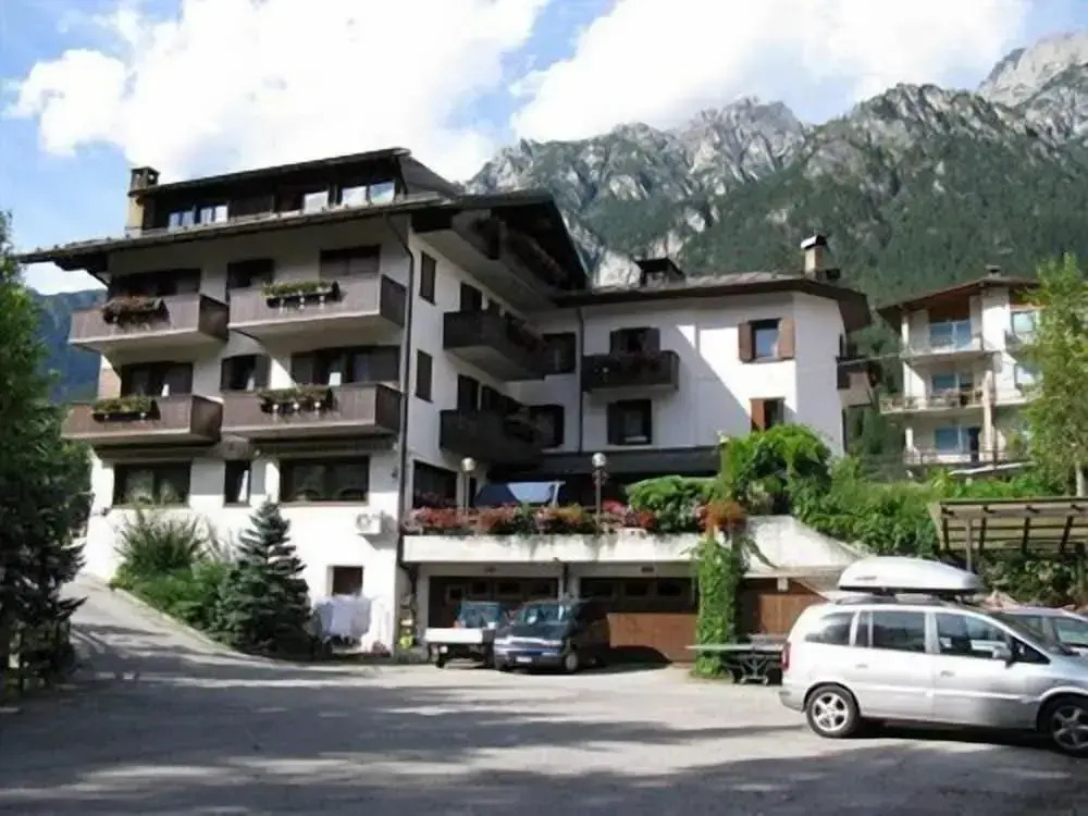 Albergo Miravalle-Tre Cime Views