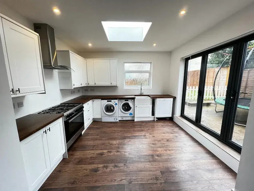 Lovely 4-bed House in Central Wolverhampton