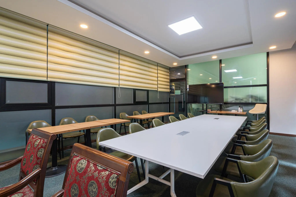 Crystal Residence Hotel