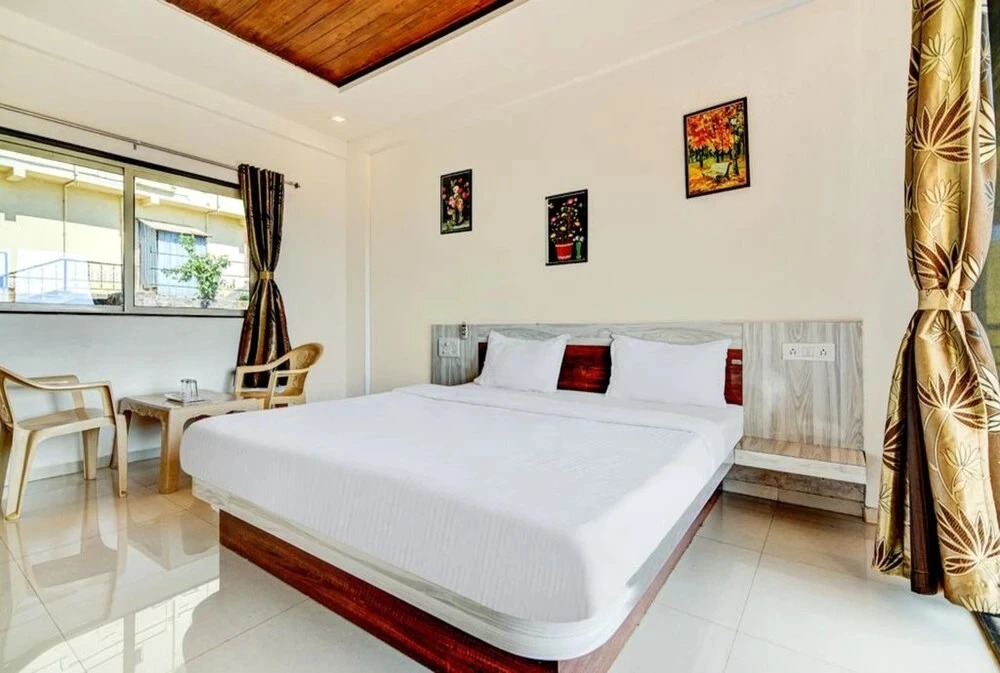 Aditya Hill View Inn