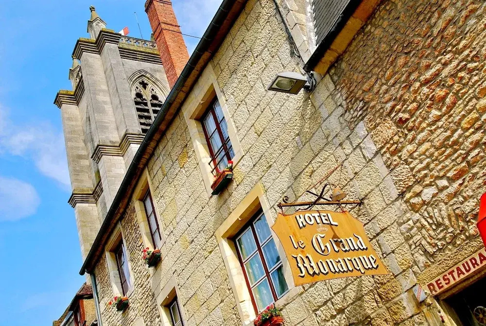 Hôtel restaurant le Grand Monarque Donzy
