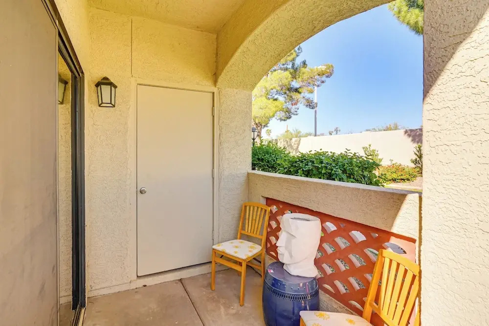 Patio + Community Perks: Stylish Scottsdale Escape