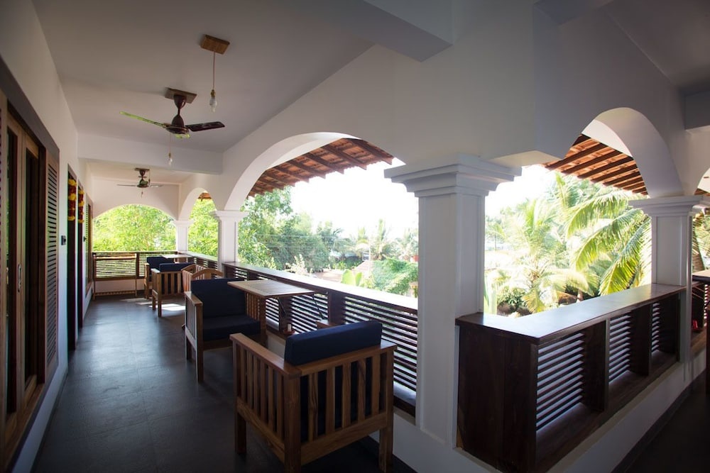 Dunhill Beach Resort