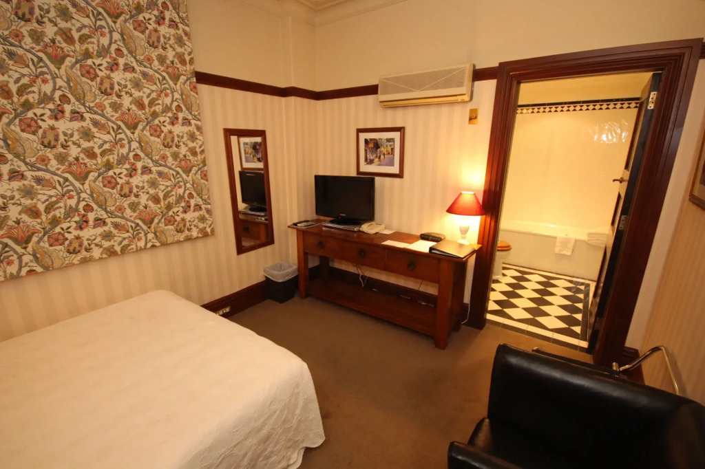 Wellesley Boutique Hotel