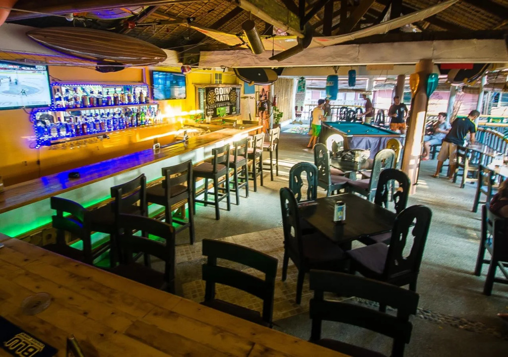 Jeepney Hostel and Kite Resort