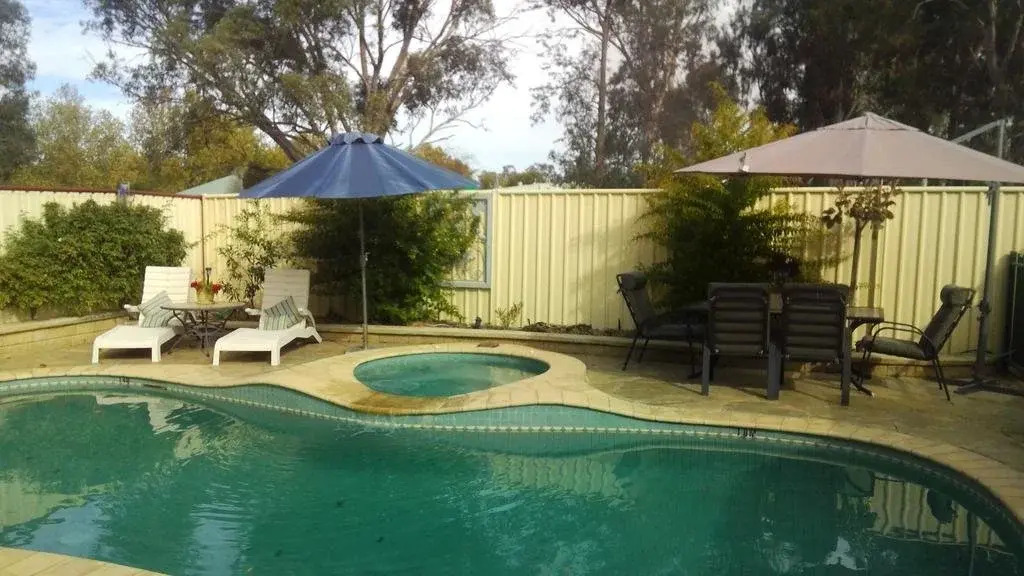 Courtsidecottage Bed and Breakfast