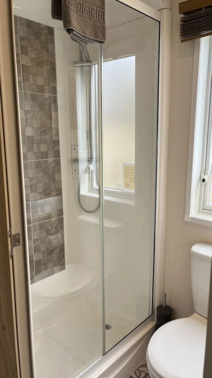 Immaculate 3-bed Lodge in Out Rawcliffe