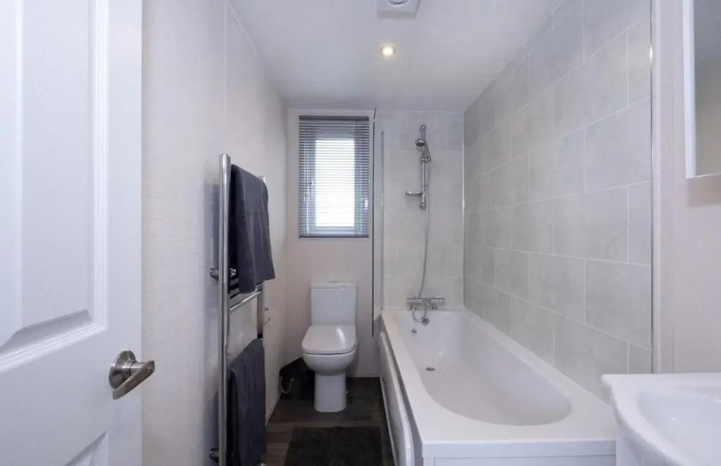 Luxury 6 Bed Lodge with Hot Tub