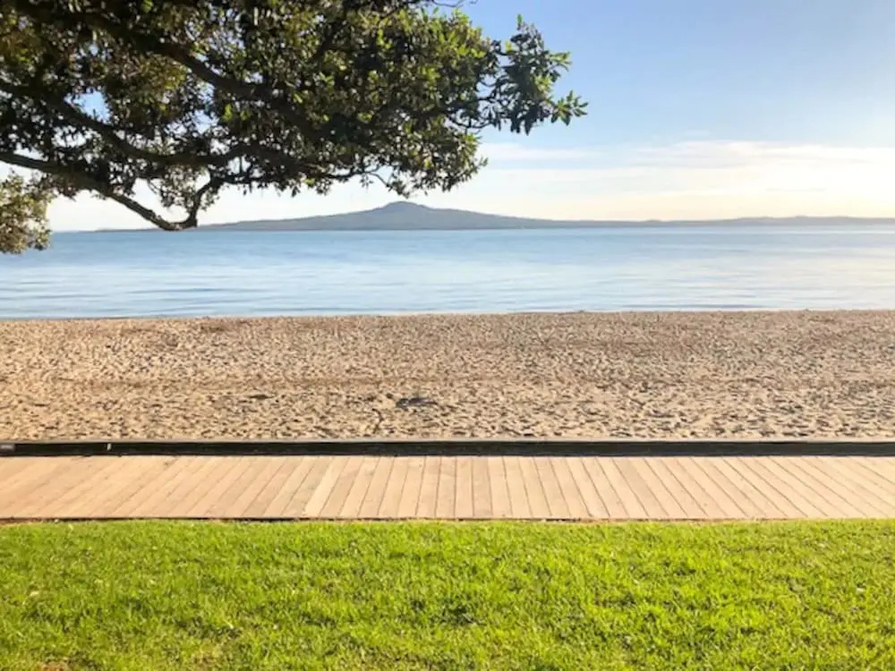 Stunning and Modern 4 Bedroom Townhouse Near Kohi Beach
