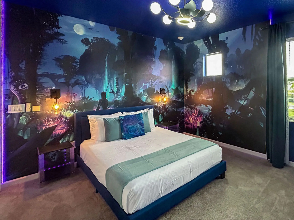 Luxury Home - ALL the Extras - Sleeps 39