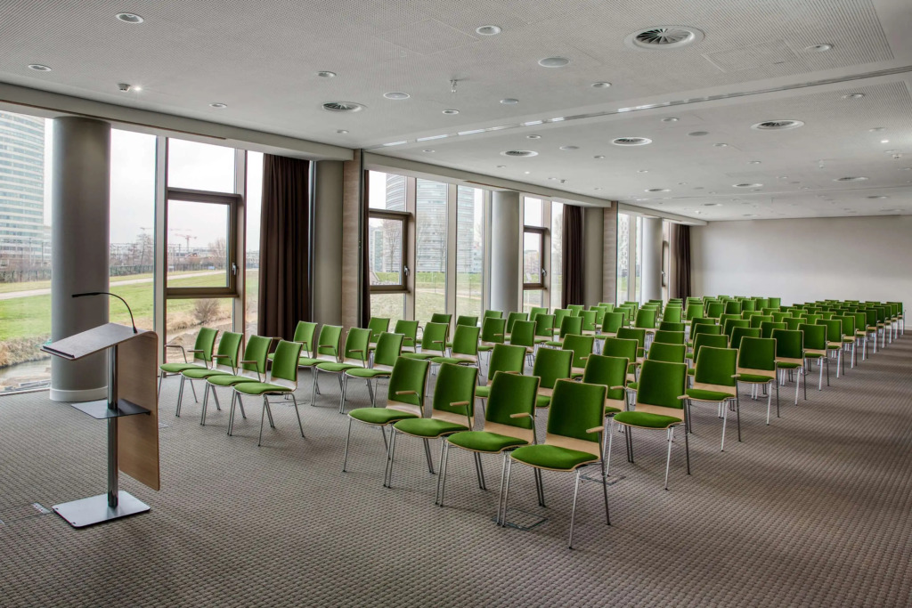 IntercityHotel Amsterdam Schiphol Airport