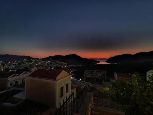 Symi Sunshine