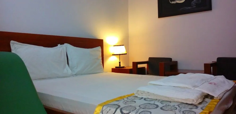 Van Phuc Hotel