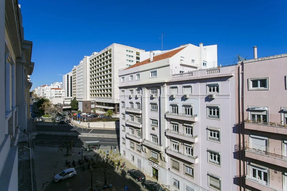 5 Bedroom Apartment near Av Liberdade