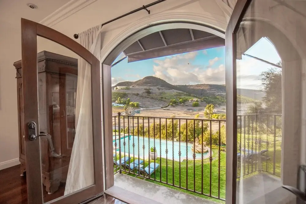 Casa del Arbol by AvantStay | Villa w/ Sunset Views | 5 Acres of Avocado Trees
