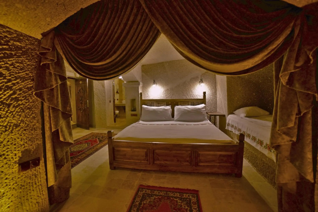 Grand Cave Suites