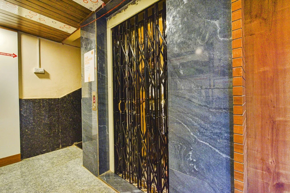 FabHotel Yogeshwara Grand