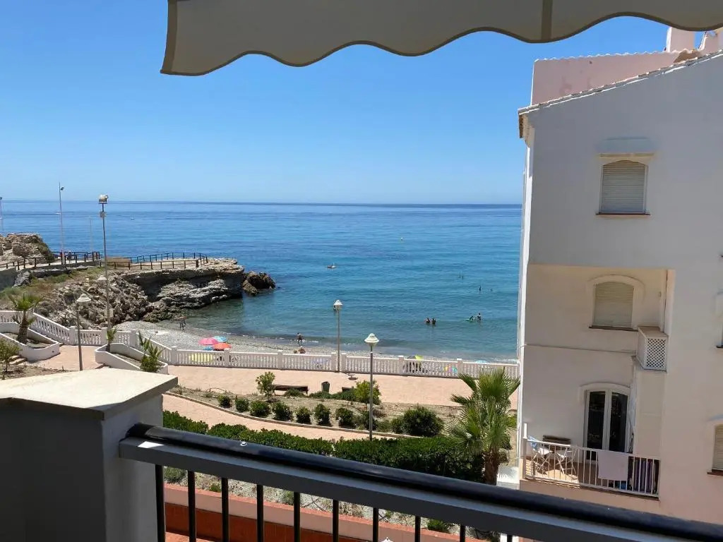 Nerja Sea View Front Line Appartment Torrecila 4p max