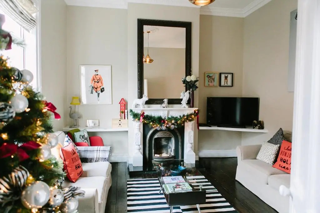 Cosy Home; Sleeps 10/11. City 15 minutes’ walk