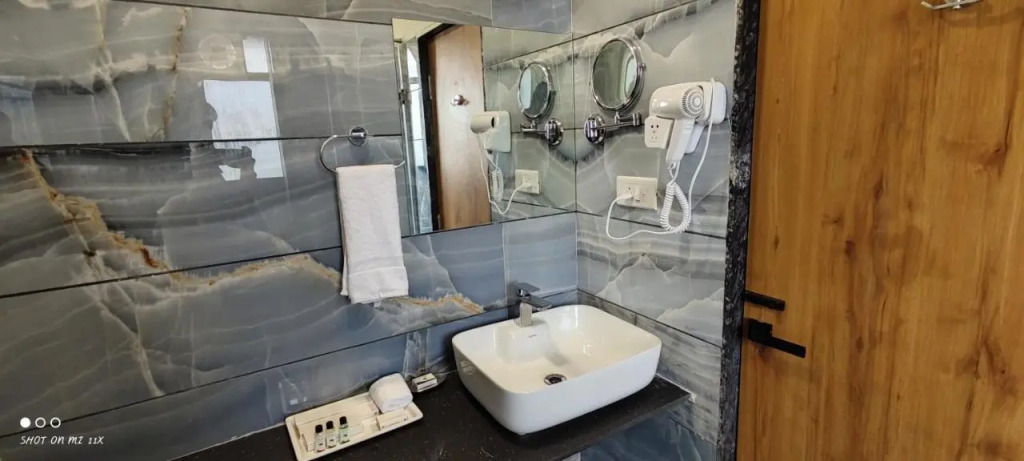Comfort Inn Sapphire Chandkheda, Ahmedabad