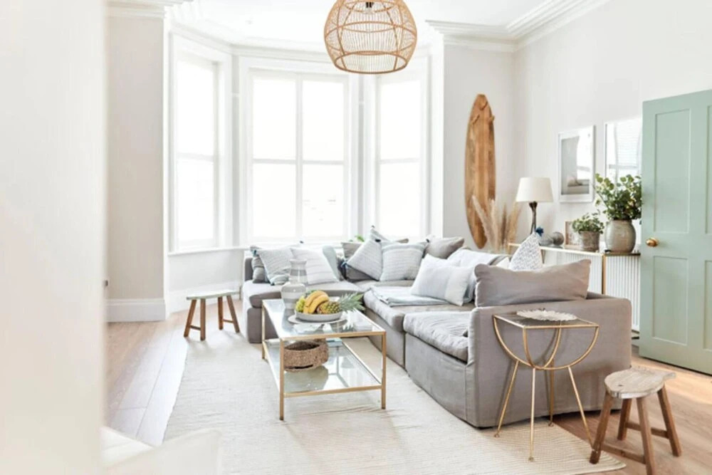 Lovely 7-bed House in Bournemouth