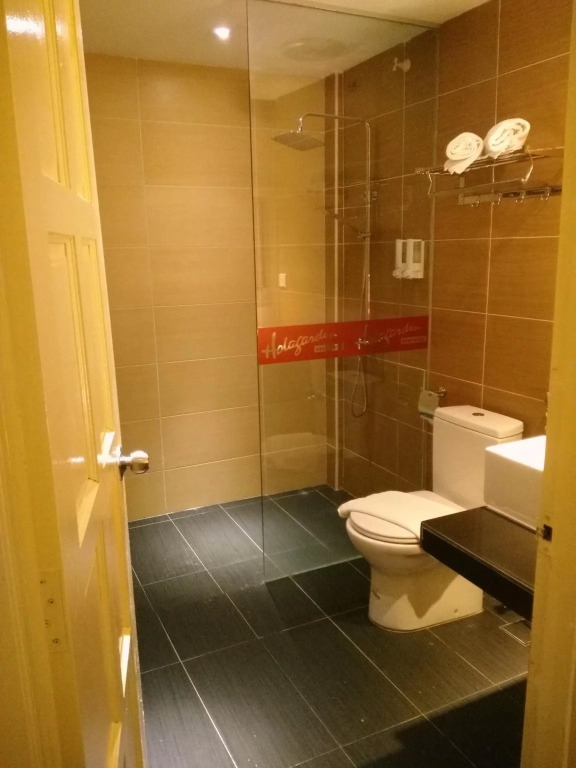 Grand Ct Hotel