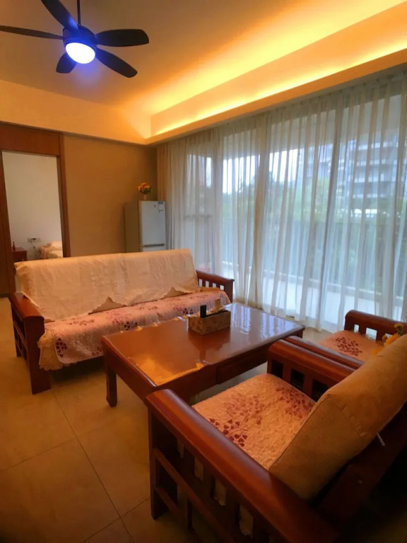 Sanya Linglong Lulushun Hotel