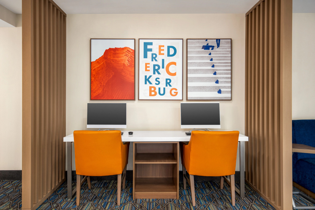 Holiday Inn Express Hotel & Suites Fredericksburg by IHG