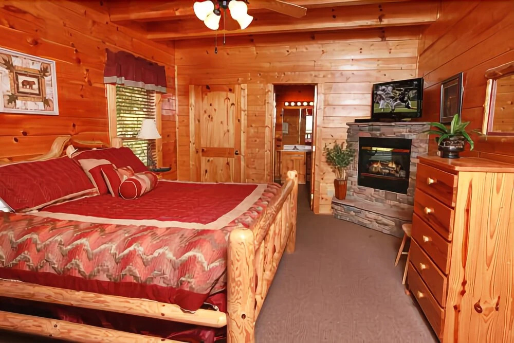 Hullabaloo - Four Bedroom Cabin
