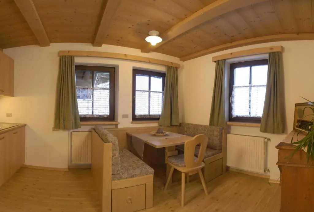 Agriturismo Apartments Tuene