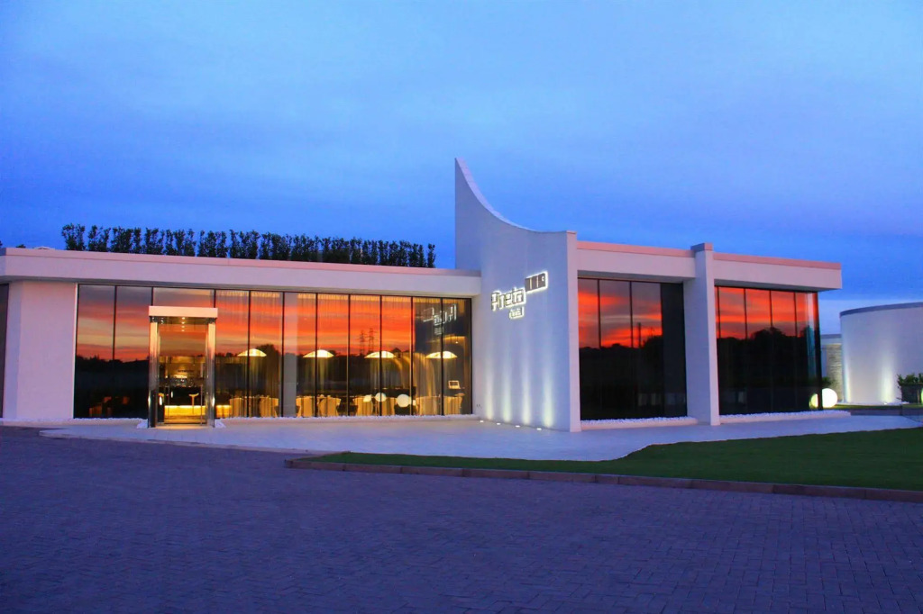 Pineta Eco Hotel - Private Parking