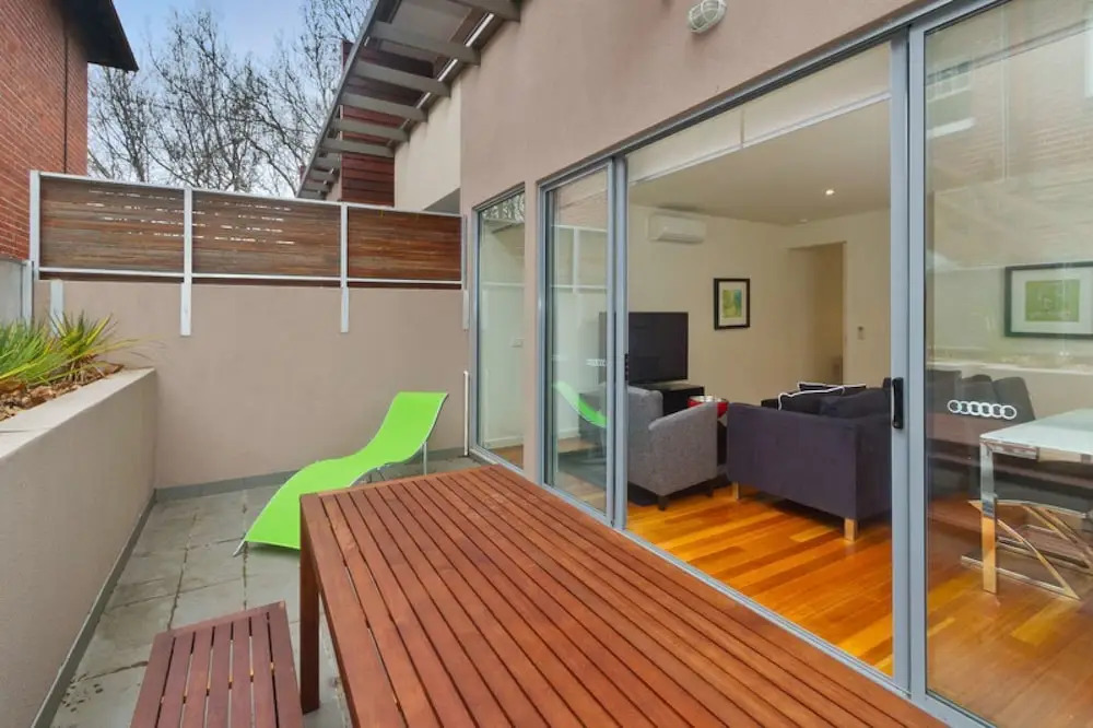 Mitford St Elwood Lifestyle