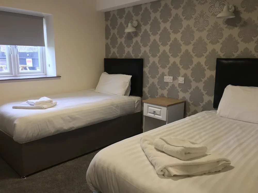 Broom Hall Inn