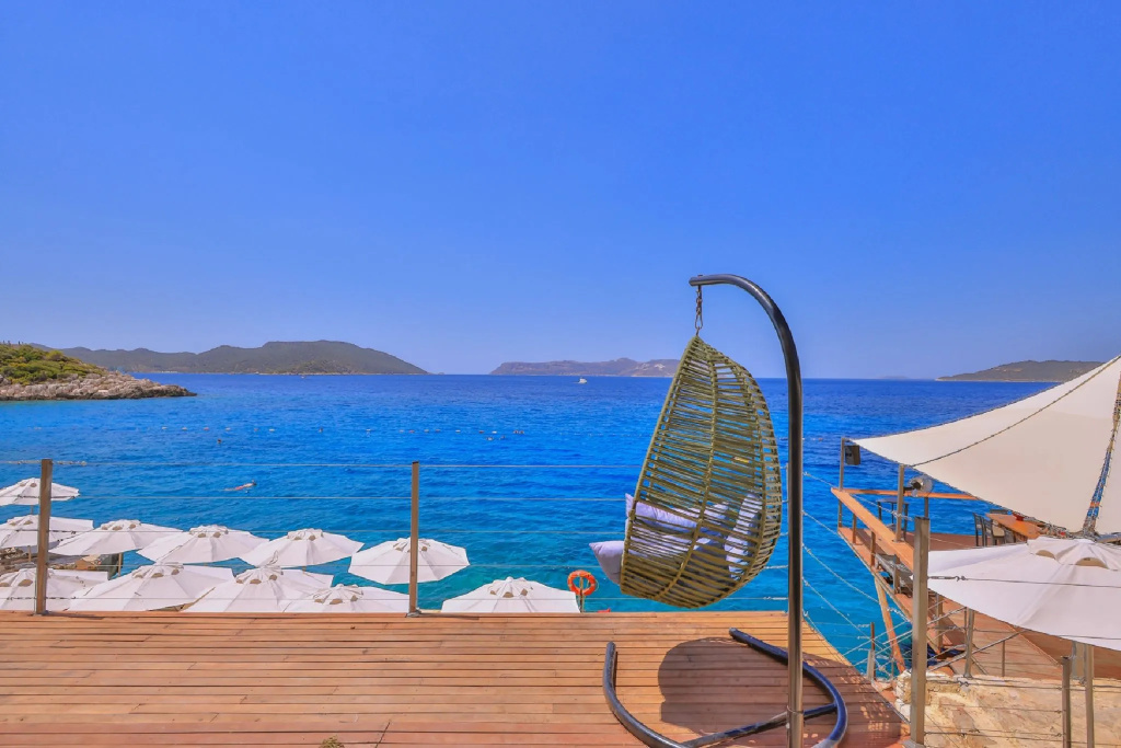 Hera Hotel