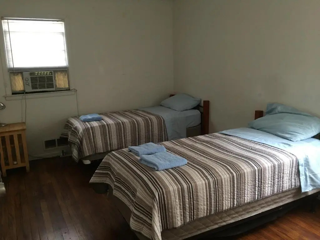 Quiet House Near New York City with Parking